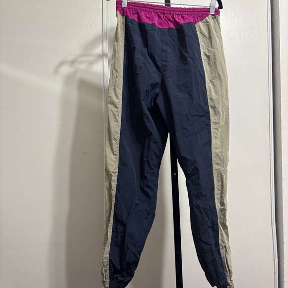 Lululemon Evergreen Track Pant True Navy/Cafe Au Lait/Ripened Raspberry Size 8 - Picture 6 of 6
